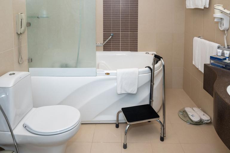 Bathroom 5, Costa Del Sol by Arabian Link international