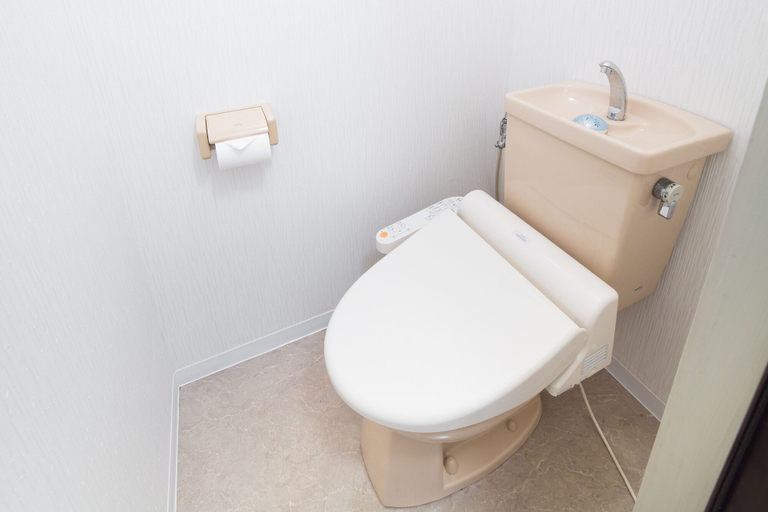 Bathroom, Sakamoto Building 7F, Osaka