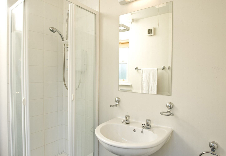 Bathroom, Glenbeg Point Holiday homes No 55