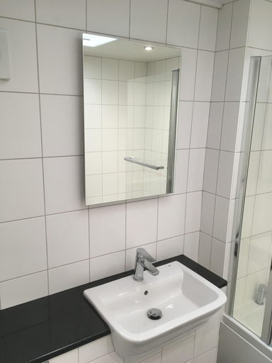 Bathroom 4, Mousetrap, Norfolk