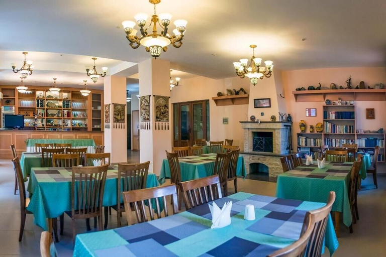 Food & Drinks 4, Hotel Asia Mountains 2, Bishkek