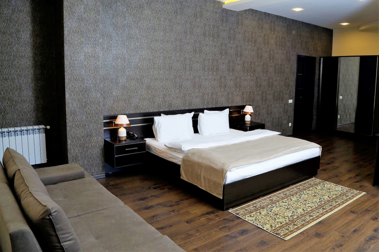 Bedroom 2, Tomu's Hotel