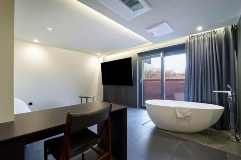Bathroom 4, Tara Hotel, Gangnam