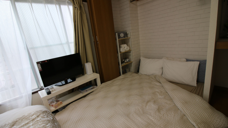 Bedroom 3, COCO Nakameguro 301, Meguro