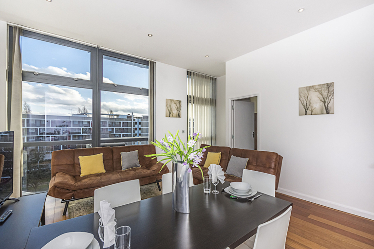 Others 4, Splendid 3 Bedroom Apartment Kings Cross, London