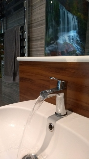 Bathroom 4, Waterfall Lodge, Rhondda, Cynon, Taff