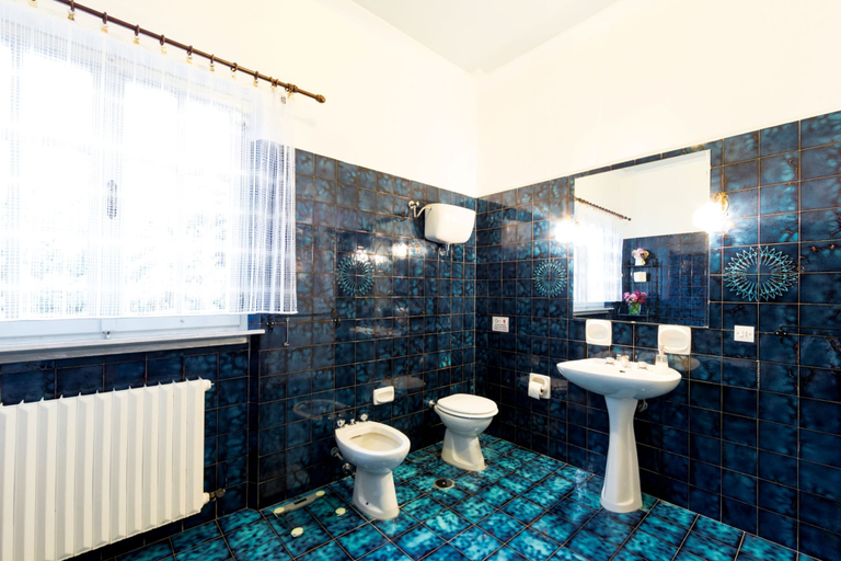 Bathroom 3, Casa Macchia, Arezzo