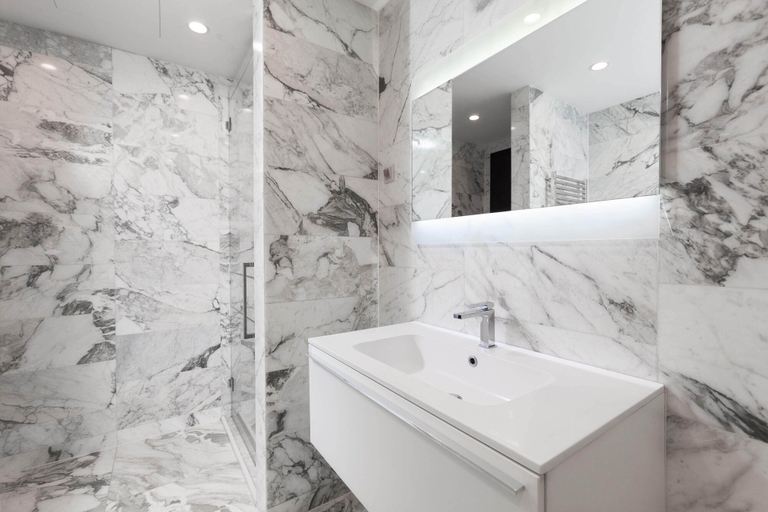 Bathroom 2, ApartmentMoscowCity 29 Floor, North-Western