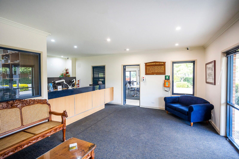 Public Area 4, Hawkesbury Race Club Motel, Hawkesbury