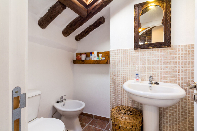 Bathroom 4, Casa Las Estrellas, Granada