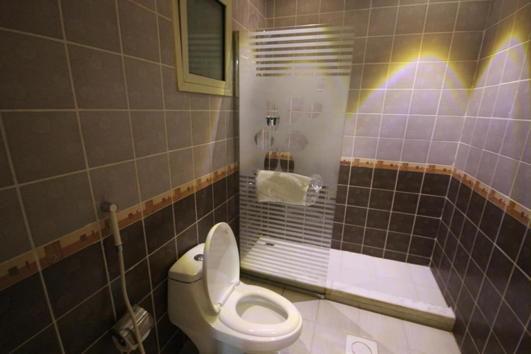 Bathroom 5, Tooq Suites, Riyadh