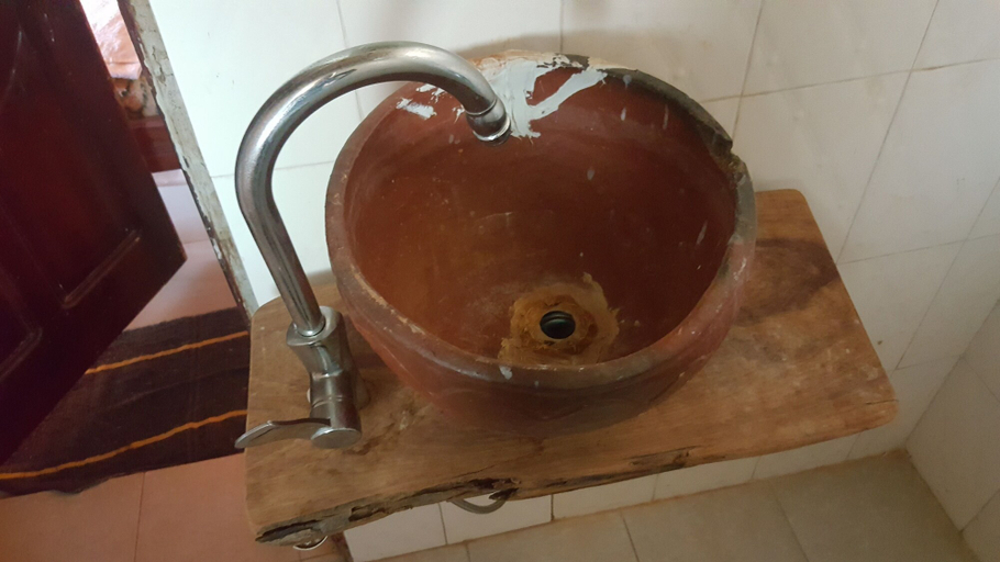 Bathroom 4, Bintang Bolong Lodge, Foni Bintang Karanai