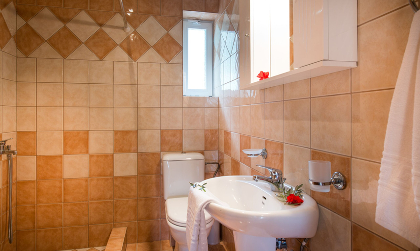 Bathroom, Gerovasis Apartments, Ionian Islands