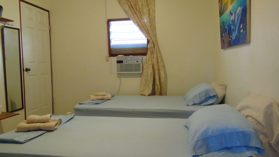 Bedroom 3, Hacienda Tropical Guest House