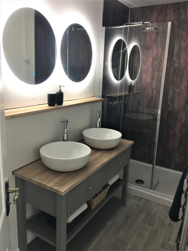 Bathroom 4, Seagulls Loft, Devon