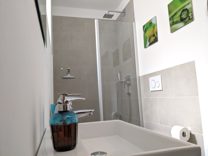 Bathroom 3, Business Apartments Ratingen 5, Mettmann