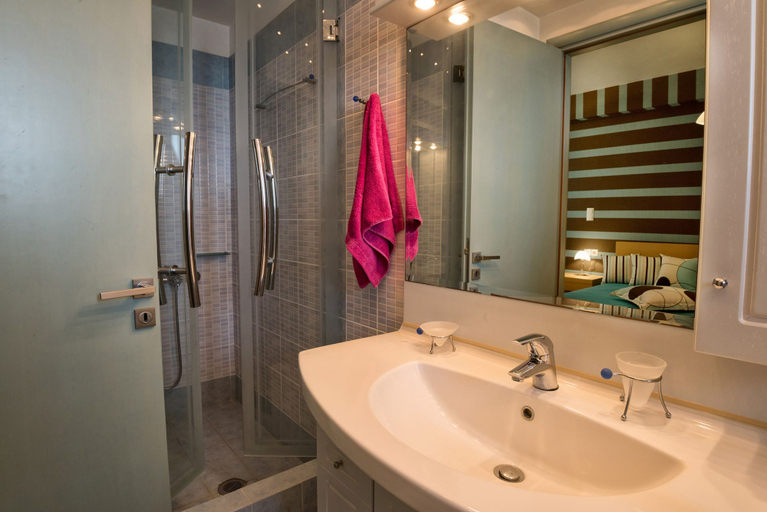 Bathroom 4, Dream Villa Enigma, Crete