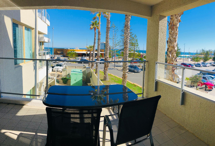 Exterior & Views, Sandcastles Outstanding Location!, Stirling