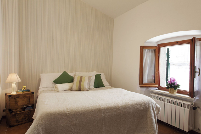 Bedroom 5, Ca'Luni, Massa Carrara