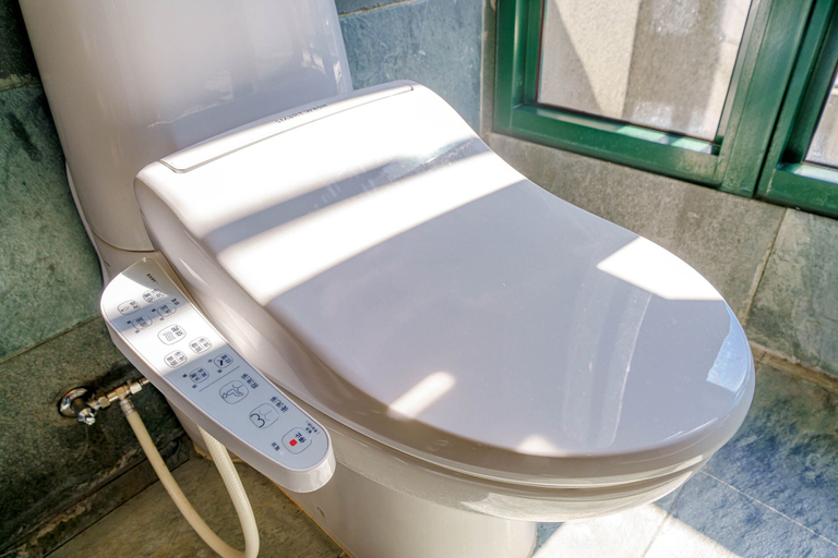 Bathroom 4, Le Lu, Yilan