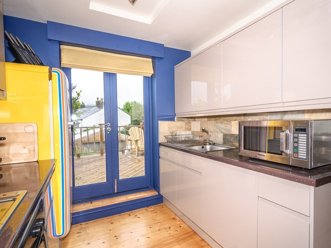 Others 5, Studio 7 Apartment, Cornwall