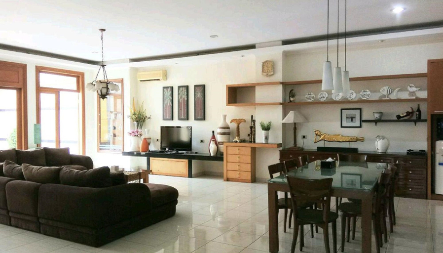Dining Room 1