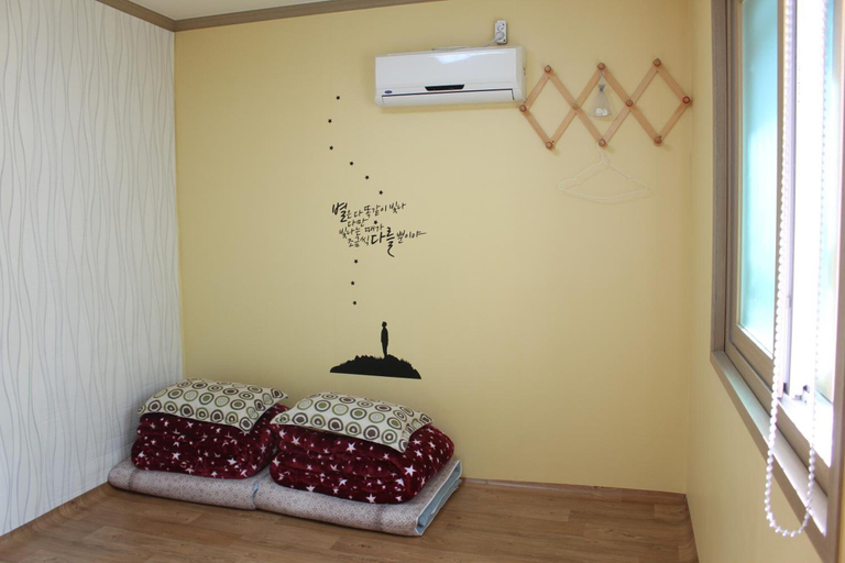 Bedroom 3, Dadam Guesthouse - Hostel, Yeosu