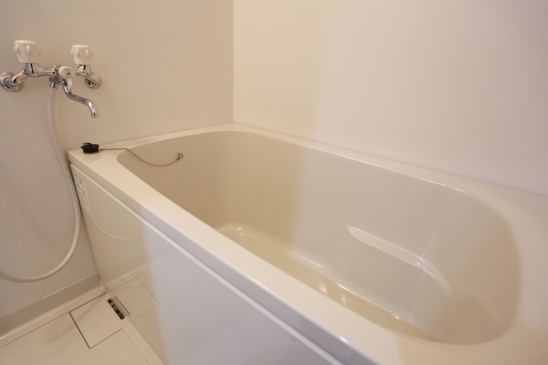 Bathroom 3, The Base Sakaihigashi Apartment Hotel, Sakai