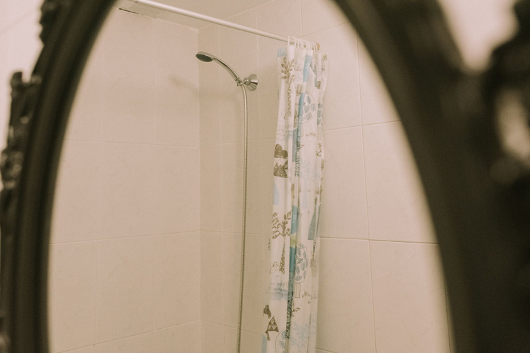 Bathroom 3, Sevilla Apartments San Luis, Sevilla