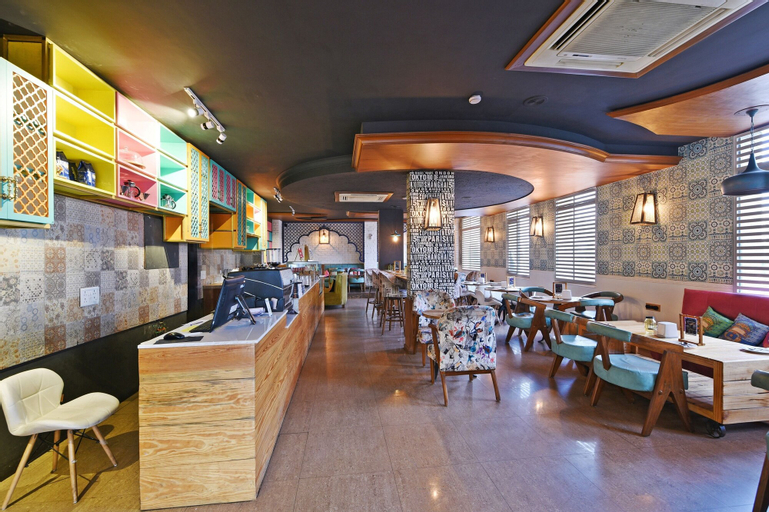 Food & Drinks 5, Hotel Royal Empire, Jaipur