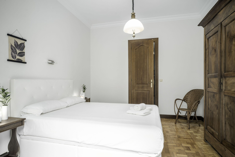 Bedroom 3, SanSebastianForYou Cathedral Apartment, Guipúzcoa