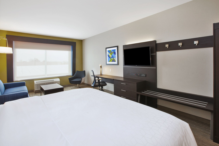 Bedroom 2, Holiday Inn Express & Suites Auburn Hills South, Oakland