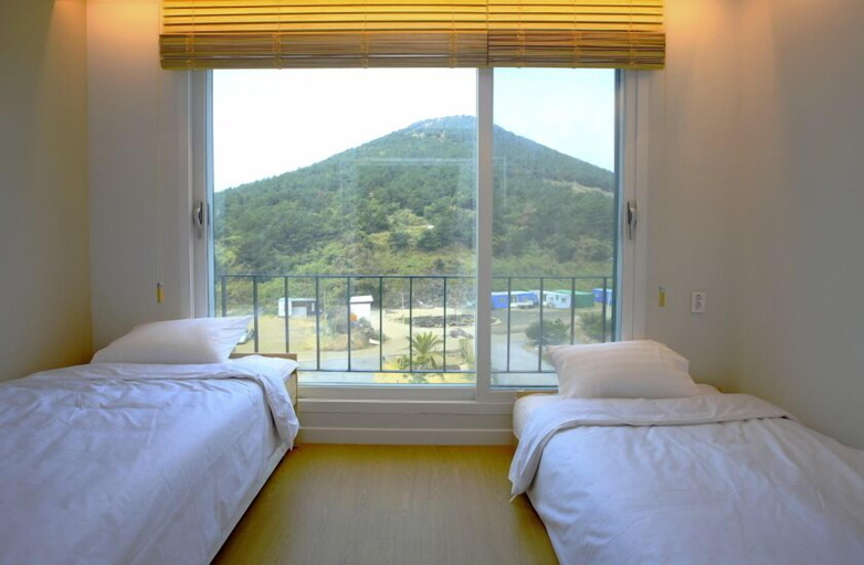 Bedroom 2, Jimian, Jeju