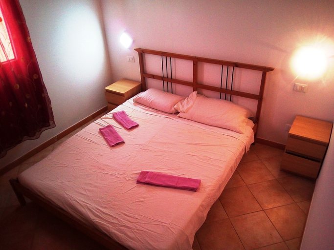 Bedroom 2, costa do sol
