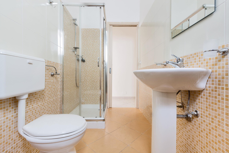 Bathroom 4, Dimora Calliope, Lecce