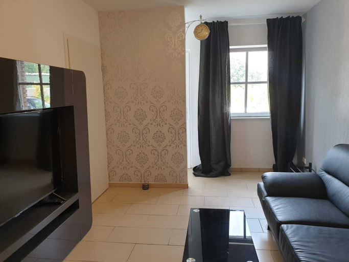 Others 4, Cozy Apartment near Cologne & Aachen, Düren