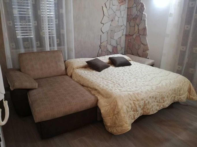 Bedroom 3, Stone House, Palermo