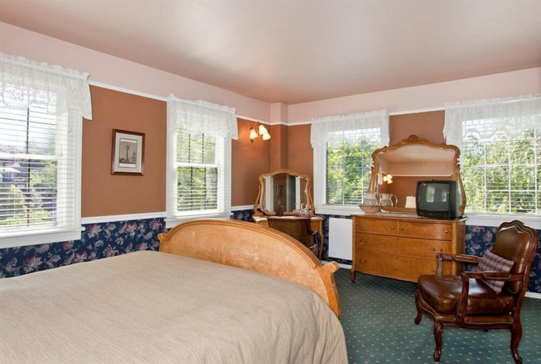 Bedroom 2, Cecil Bacon Manor, Seattle