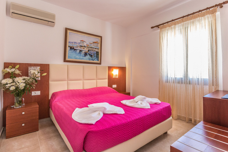 Bedroom 4, Mariamare apts, Crete