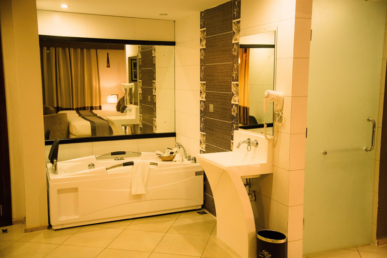 Bathroom 4, SG Premium Resort, Arusha Urban