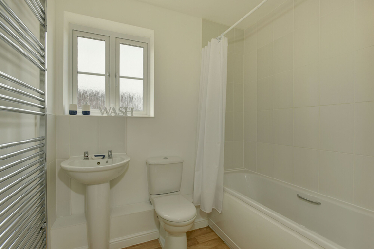 Bathroom, Karah Suites - Teeswater, Somerset