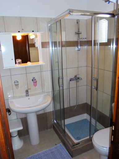 Bathroom 5, Paradise, Thessaly
