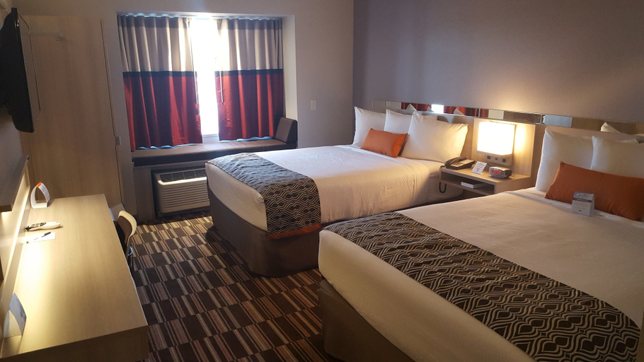 Bedroom 3, Microtel Inn & Suites By Wyndham Perry, Noble