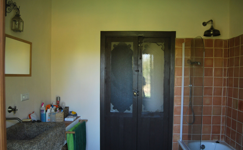Bathroom 4, Casa Rural Ecologica Huerta del Pirata, Badajoz
