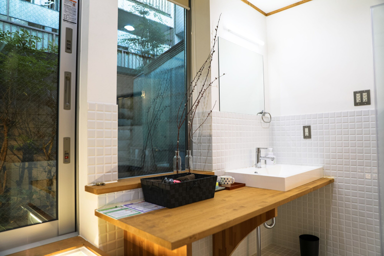 Bathroom, Kyomusha Inn, Kyoto