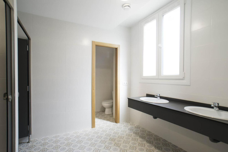 Bathroom 4, Hostel Albergue O Mesón, Pontevedra
