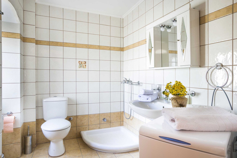 Bathroom 4, 1841 Petrino, Ionian Islands