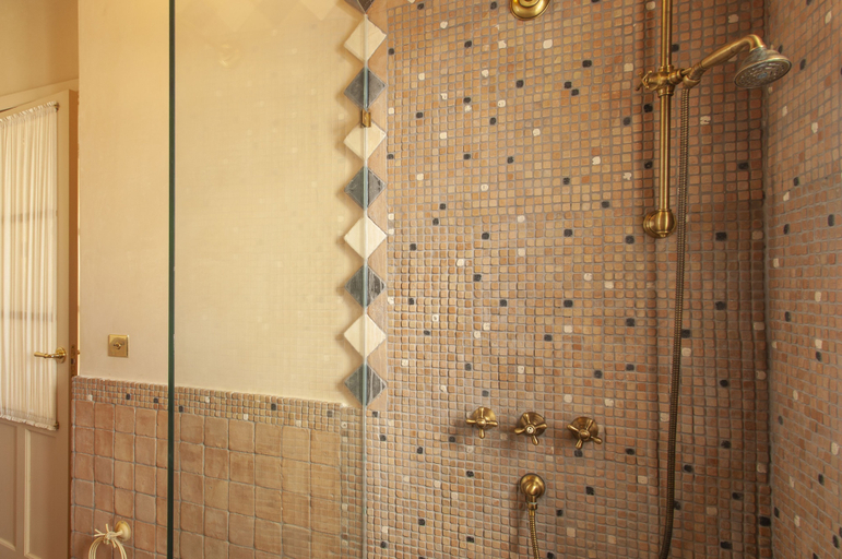 Bathroom 4, CH Apartments Rooftop Terrace, Sevilla