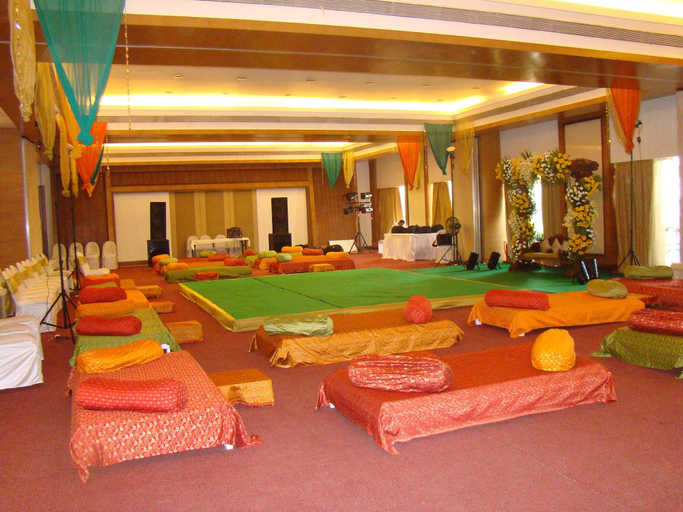 Bedroom 3, Lagoona Resort, Pune
