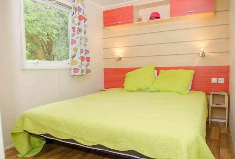 Bedroom 2, Camping Les Plans, Gard